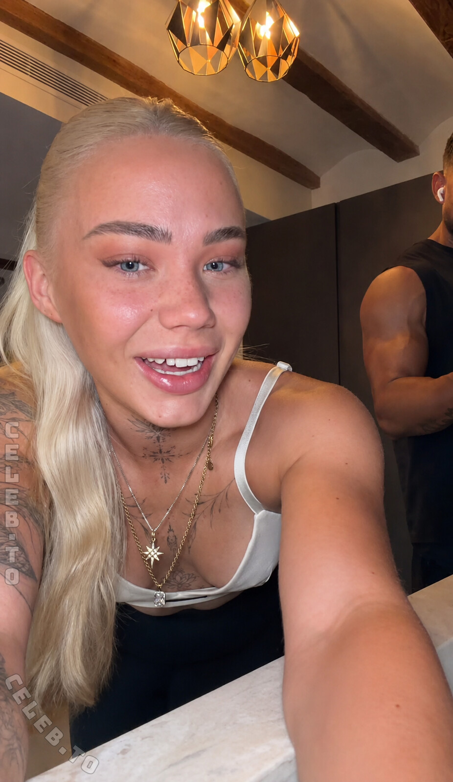Lucy Fischer nude photo 1