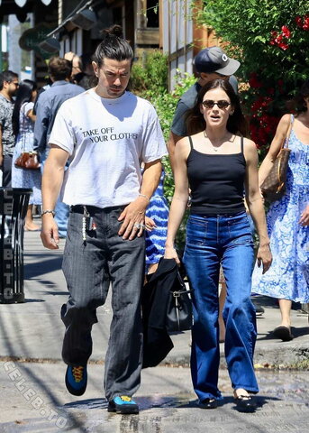 Lucy Hale nude photo 5