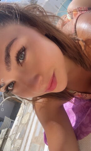 Lucy Lacht – Latest Insta Story