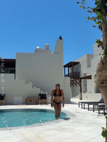 Lucy Lacht photo 2