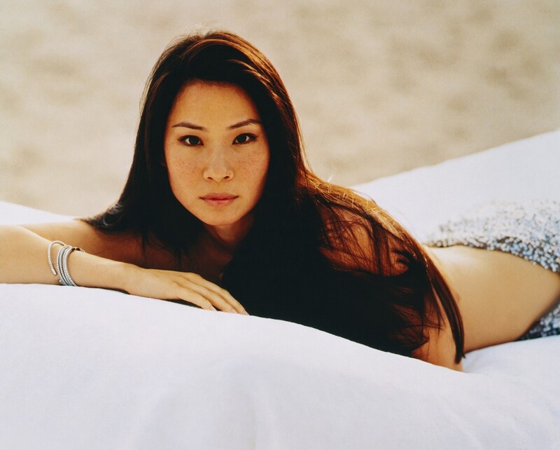 Lucy Liu nude photo 9