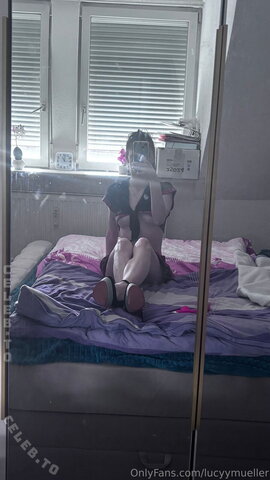 Lucy Müller nude photo 23