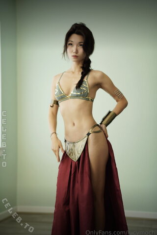 Lucy Mochi – Choke me with force