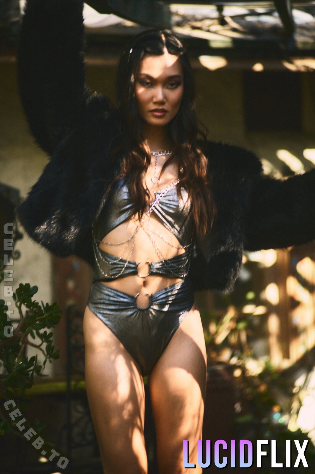 Lucy Mochi nude photo 7