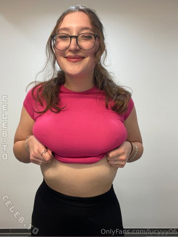 Lucyyy06 nude photo 28