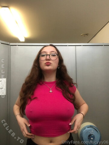 Lucyyy06 nude photo 72