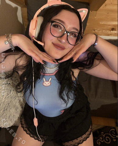 Lucyyy06 – Your fav Gamer Girl🖤🔥