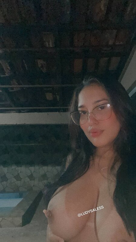 @ludysaless nude photo 21