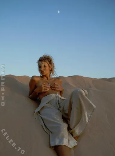 Luisa Hartema nude photo 11