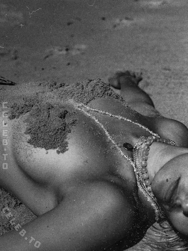 Luisa Hartema nude photo 4