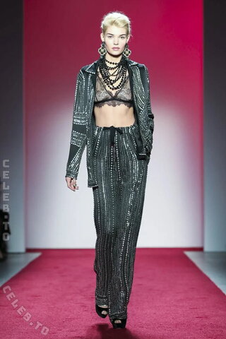 Luisa Hartema photo 4