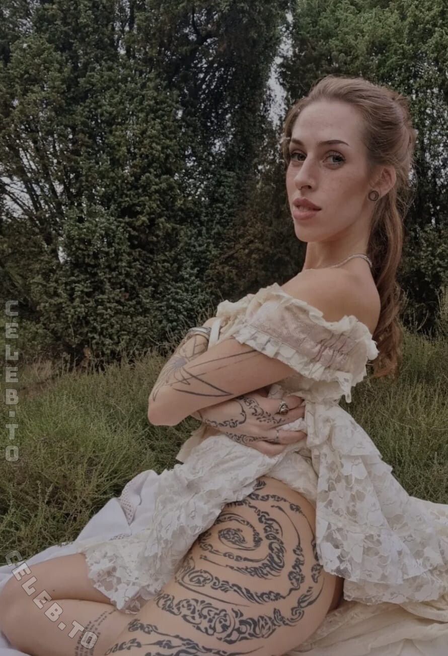 Luisa Muskelmensch nude photo 1
