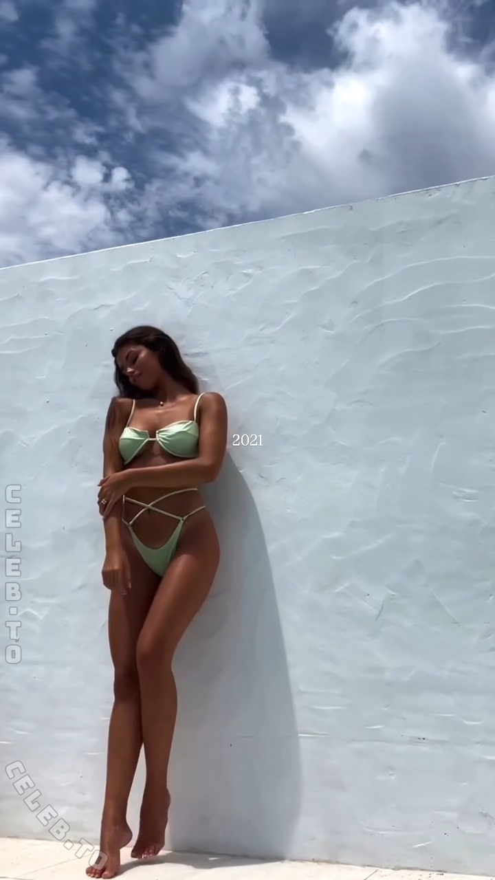 Luisinha Oliveira nude photo 8