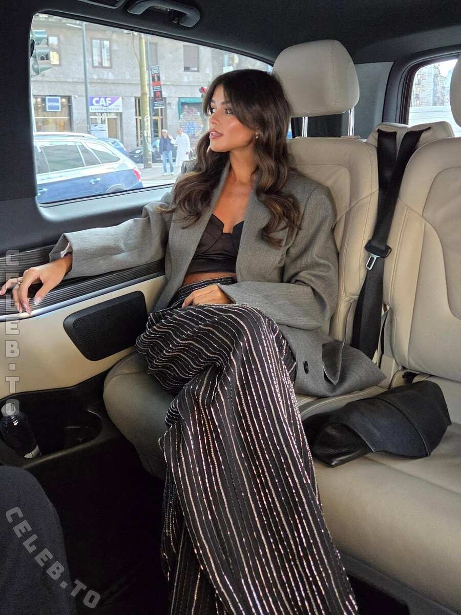Luisinha Oliveira nude photo 7