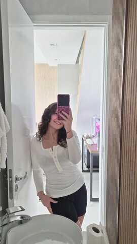 Luiza Velloso nude photo 2