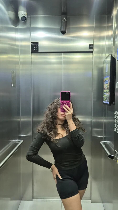 Luiza Velloso nude photo 5