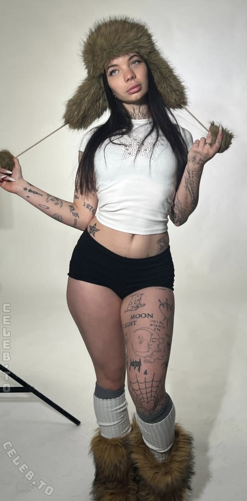 Luna Antonia nude photo 2
