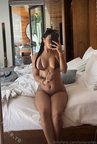 Luna Cortes nude photo 4