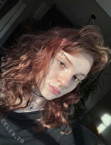 Luna Graves is a small, red-haired German and offers subscription and PPV content on OnlyFans