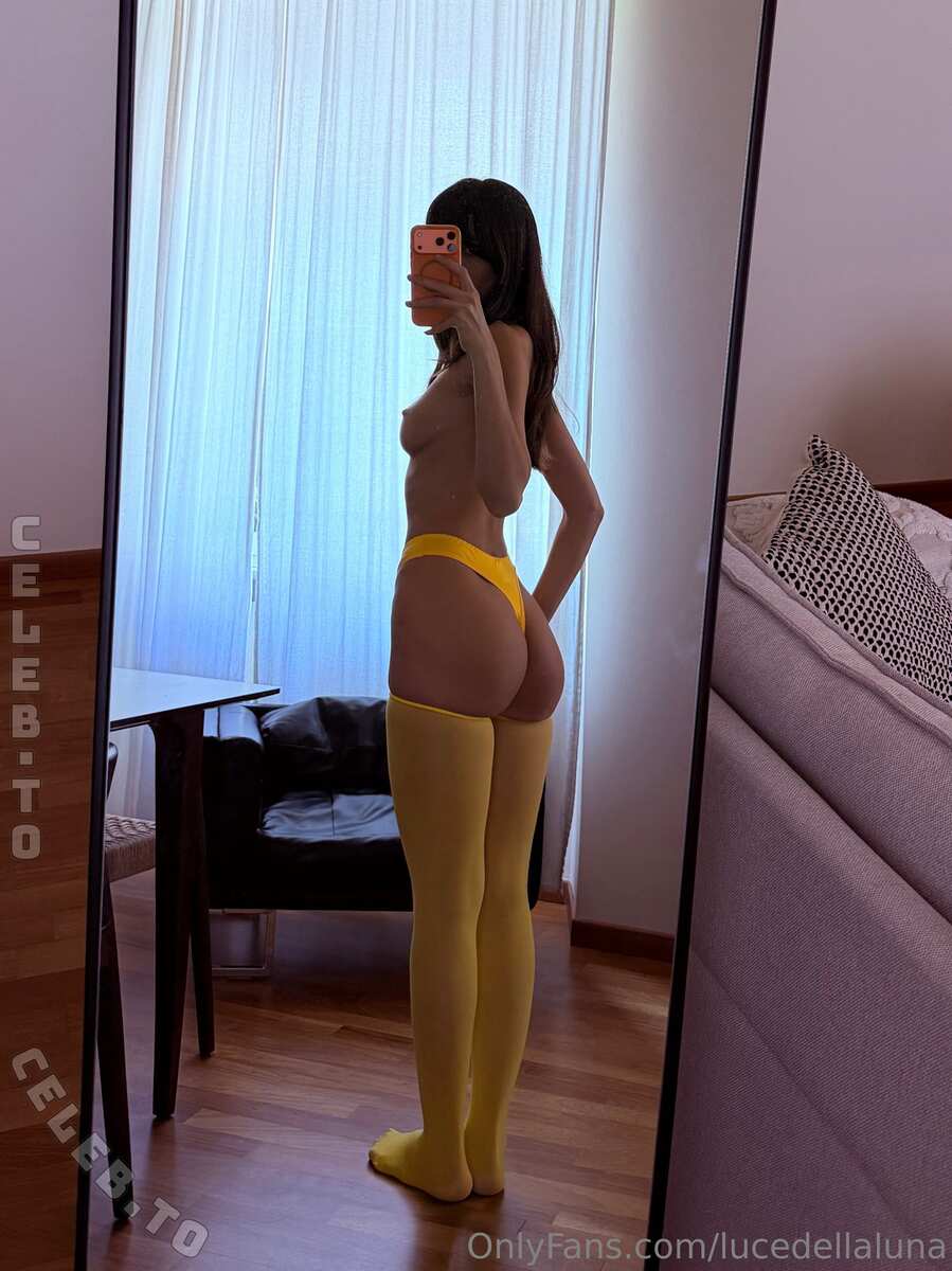 Luna Piombanti nude photo 5
