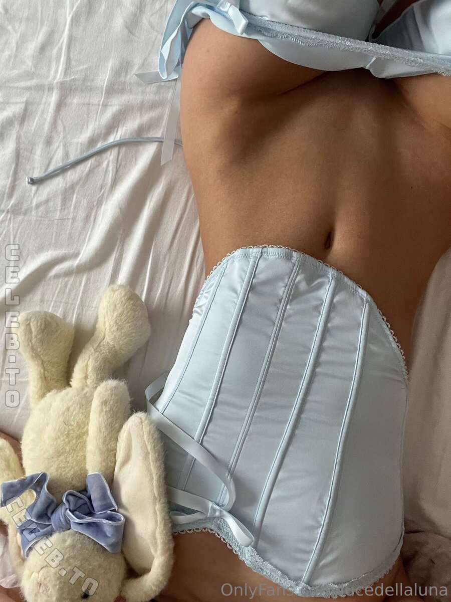 Luna Piombanti nude photo 7