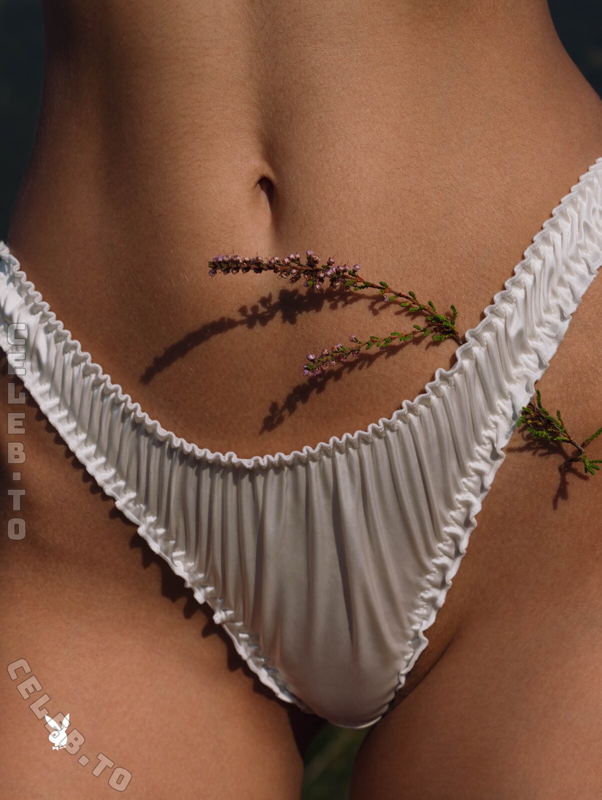 Luna Piombanti nude photo 4