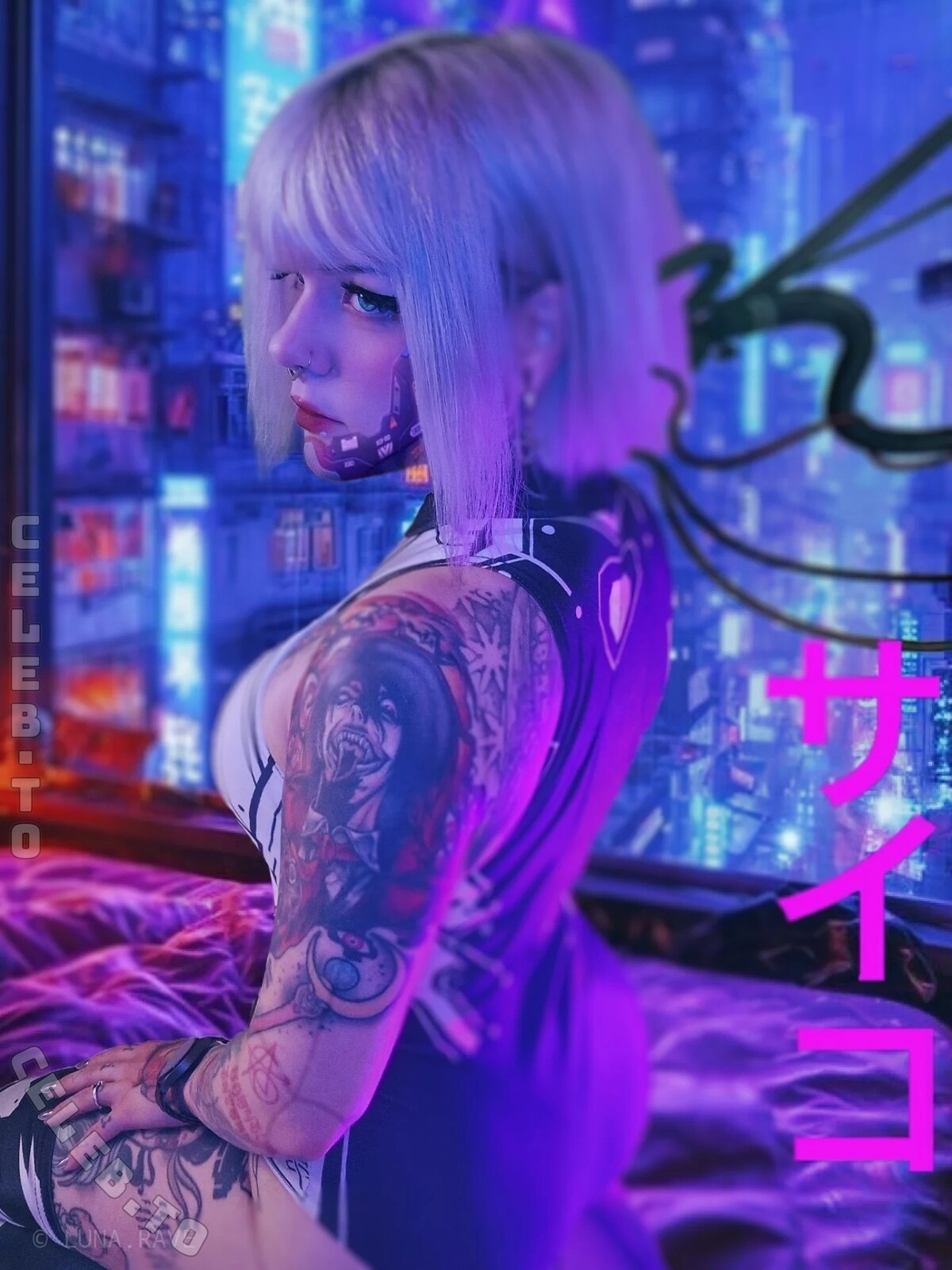 Luna Rave nude photo 3