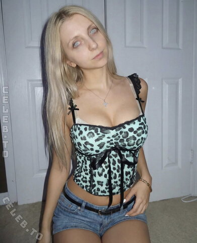 Luna Watters nude photo 14