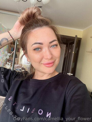Lunaaura nude photo 7