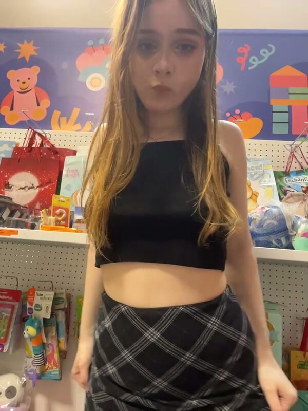 Lunabelle nude photo 2