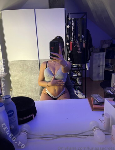 Lunagymgirl nude photo 9