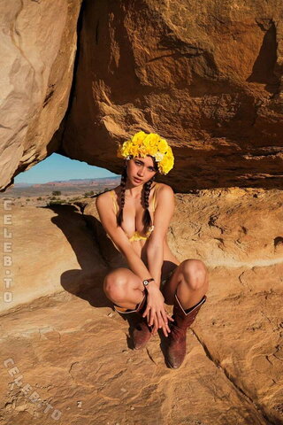 Lunchbaglujan / Haylujan nude photo 309
