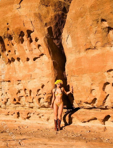 Lunchbaglujan / Haylujan nude photo 312