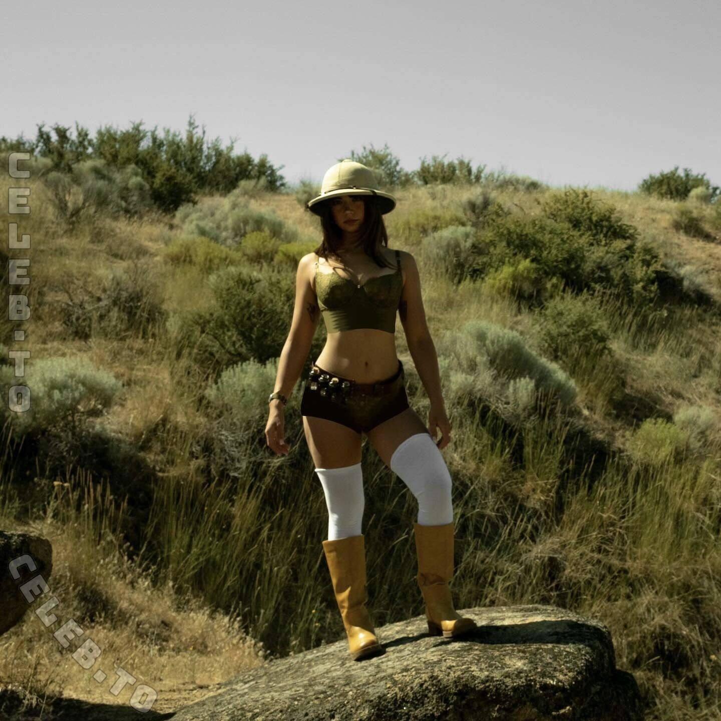 Lunchbaglujan / Haylujan nude photo 2