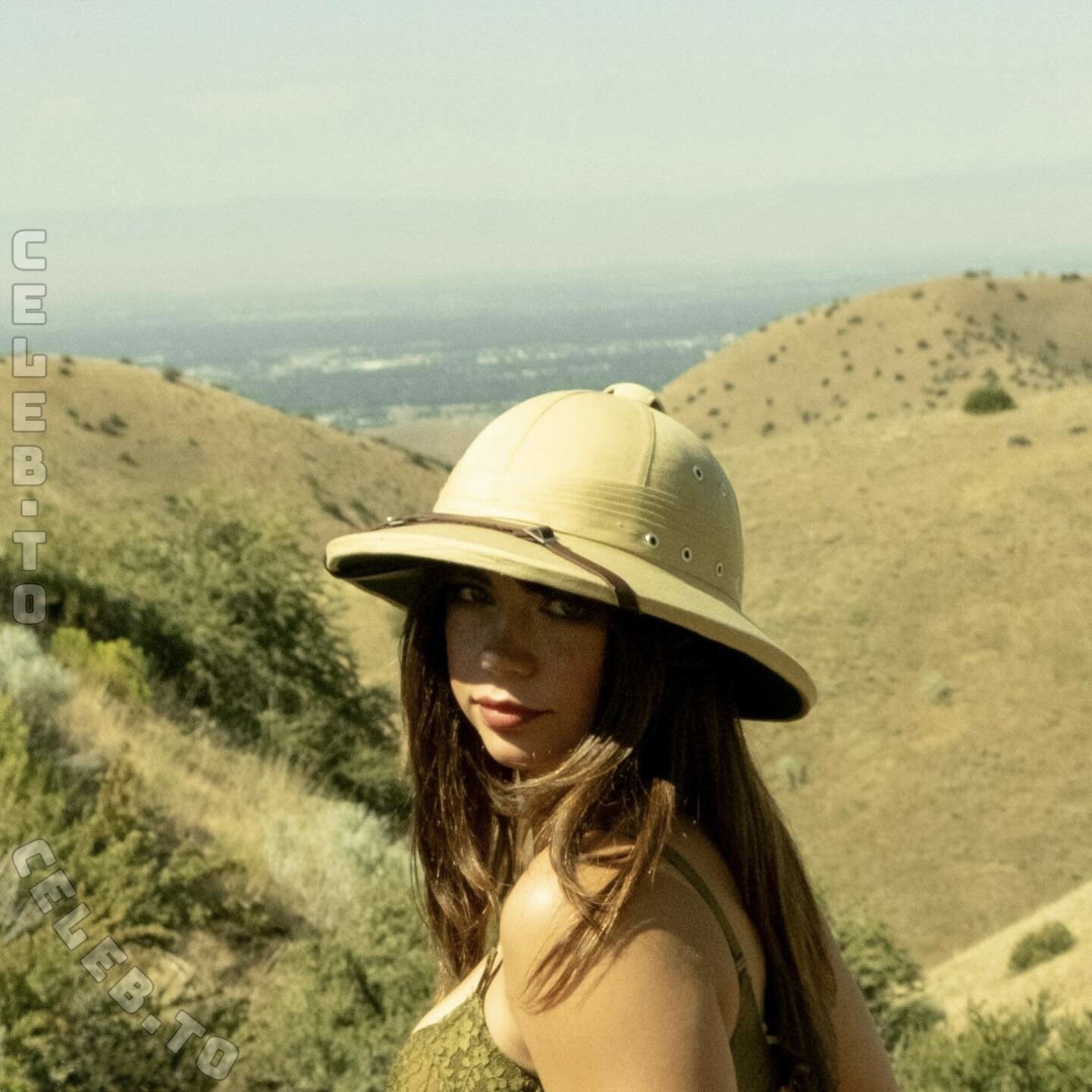 Lunchbaglujan / Haylujan nude photo 3