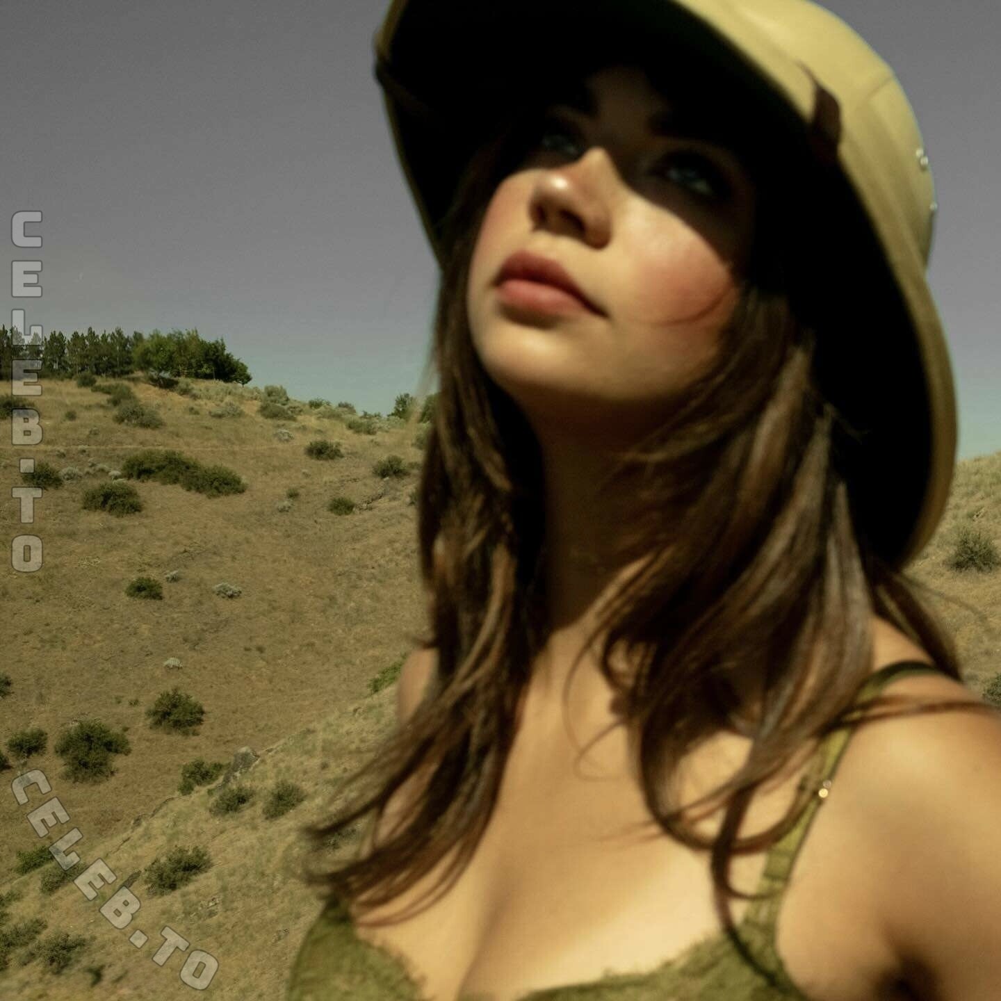 Lunchbaglujan / Haylujan nude photo 4