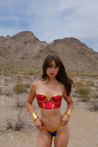 Lunchbaglujan / Haylujan nude photo 16