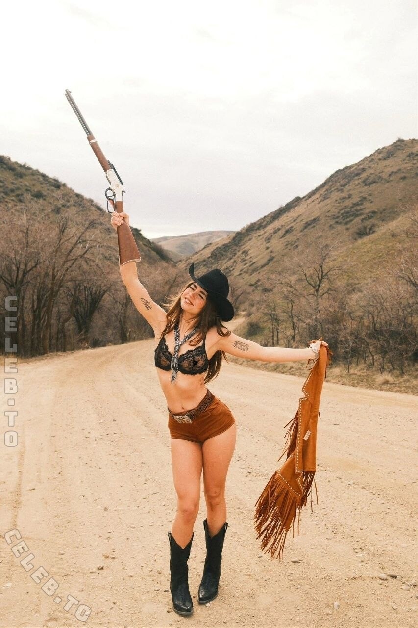 Lunchbaglujan / Haylujan nude photo 6