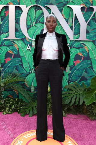 Lupita Nyong’o Hot (5 photos)