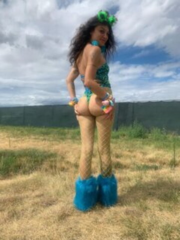 lusciouslovefans nude photo 12