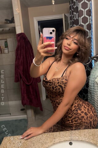 luvedbyhannah nude photo 14