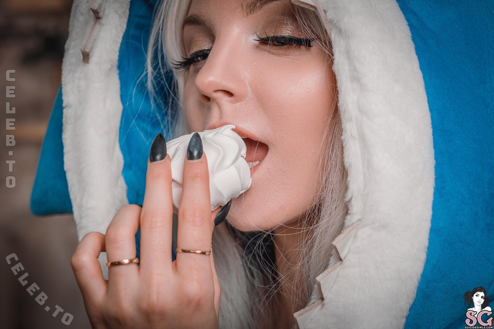 Luventa nude photo 3