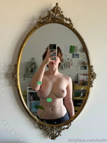 luvliii nude photo 6