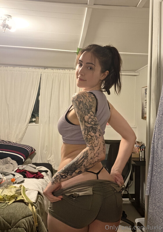 Luxlo nude photo 3