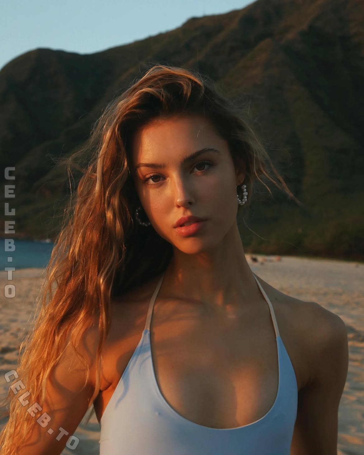 Lydia Free nude photo 1