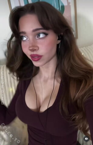 Lydia Violet nude photo 15