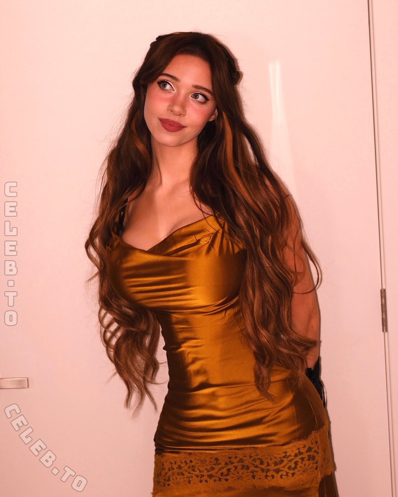 Lydia Violet nude photo 6