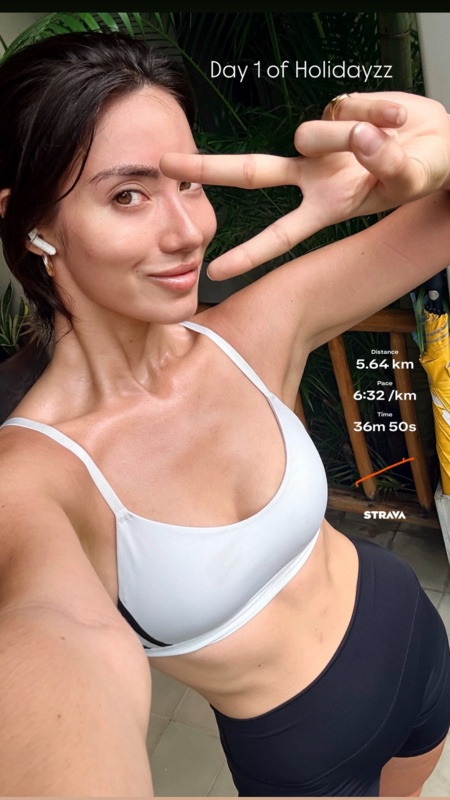 Lydie Vu nude photo 2