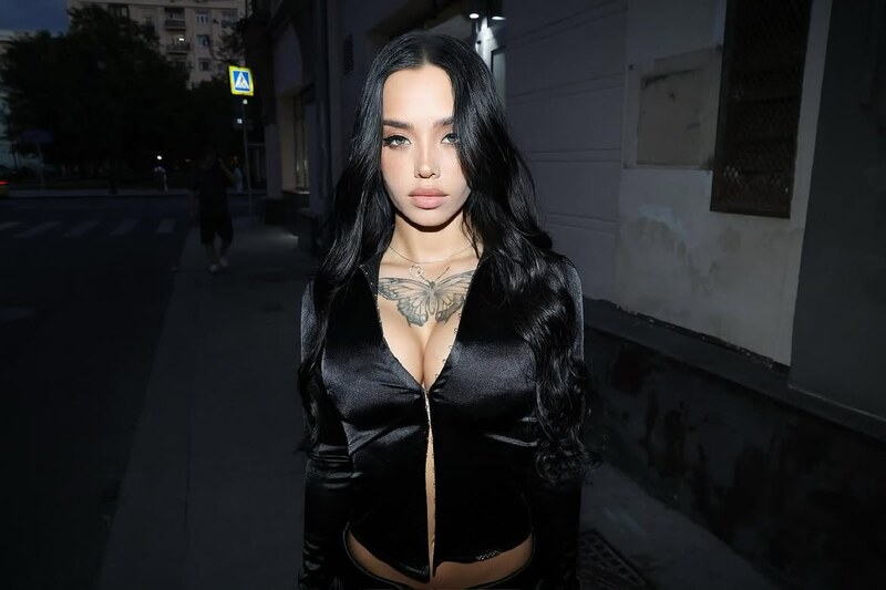 lyna_com nude photo 3