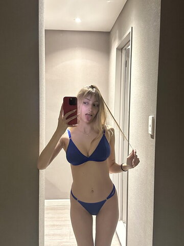Lynareid nude photo 11